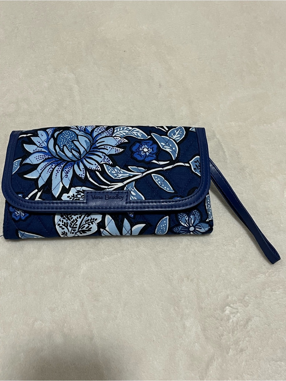 NWT Vera Bradley Tropics Tapestry Wristlet